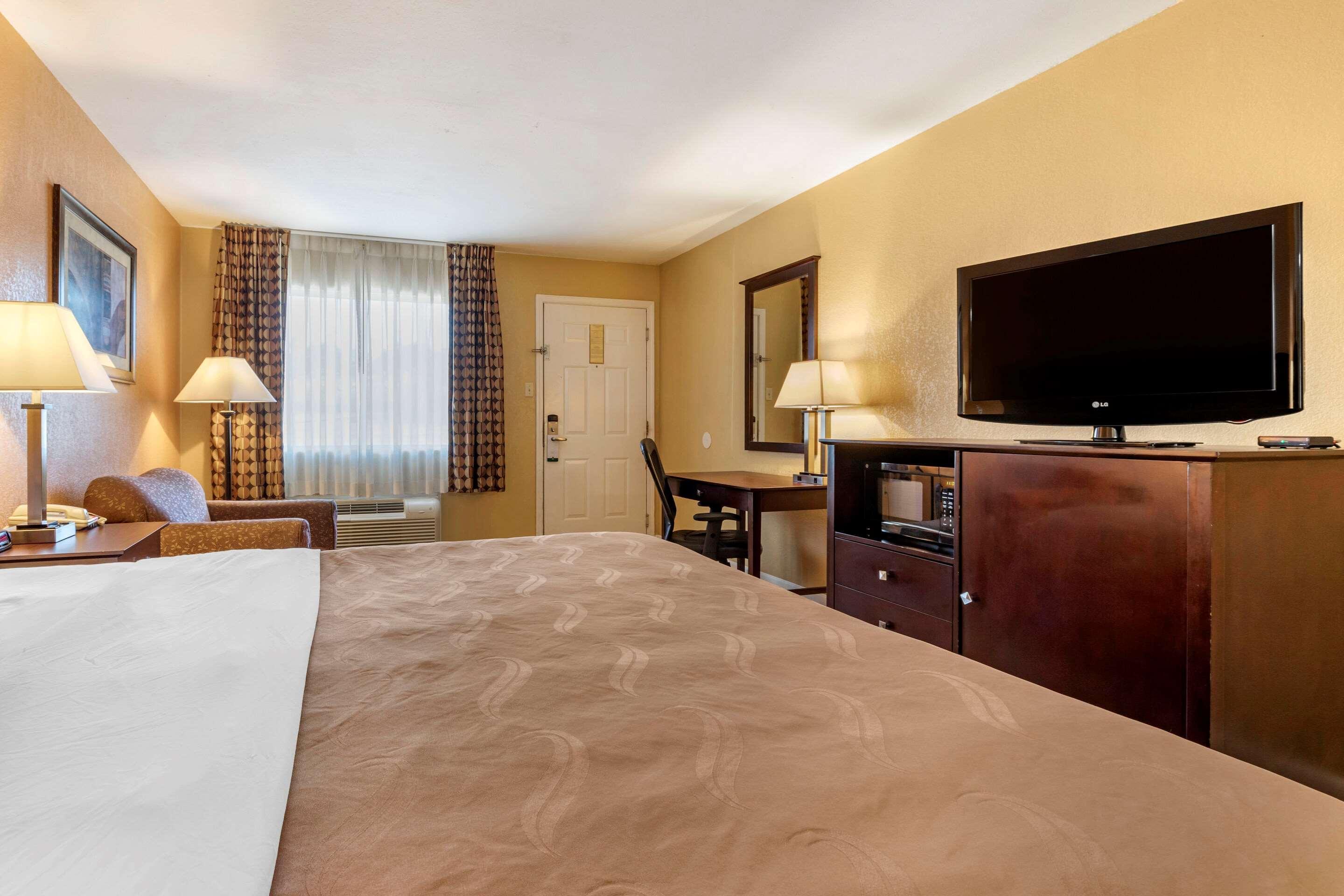 Quality Inn Russellville I-40 Exterior photo