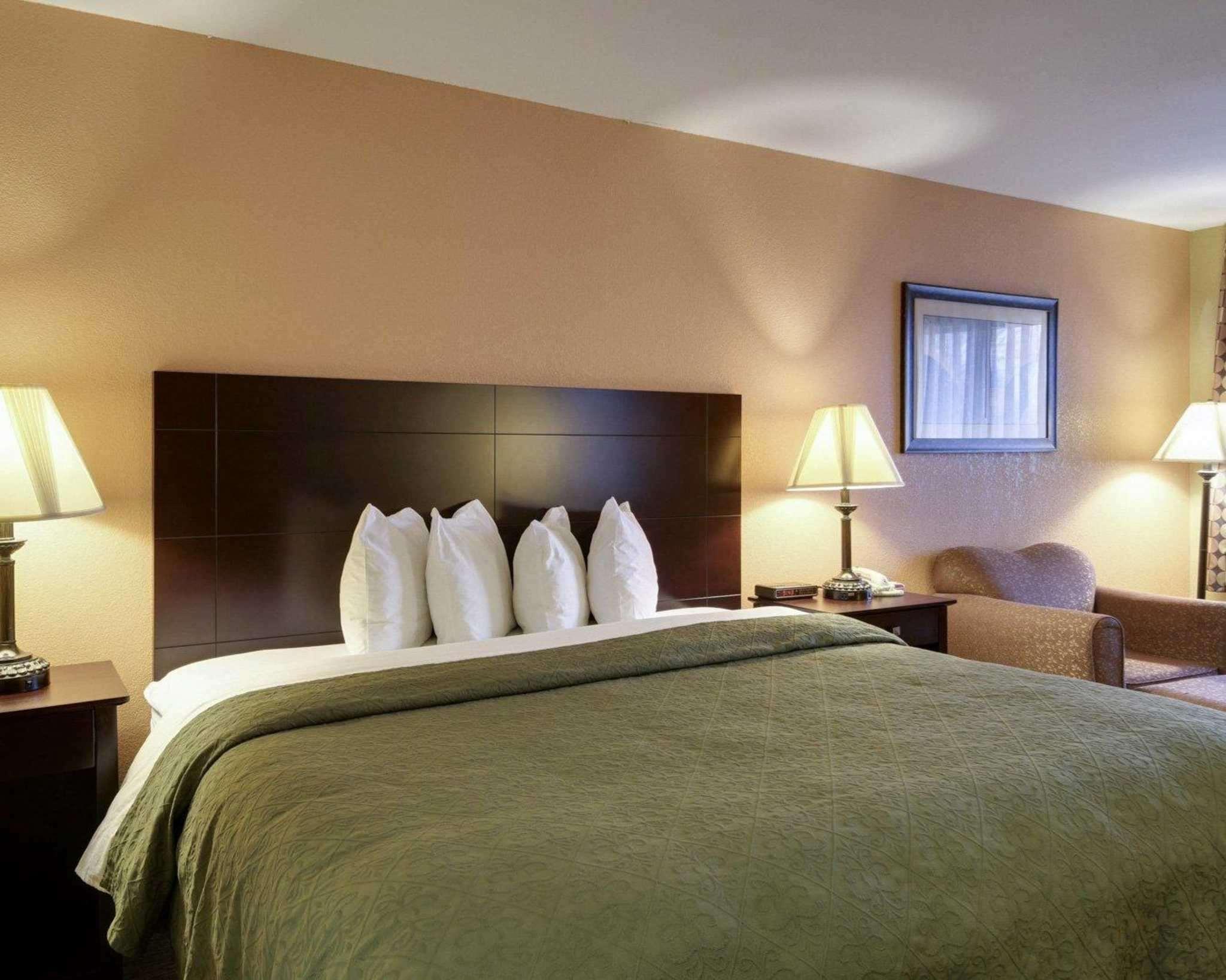 Quality Inn Russellville I-40 Exterior photo