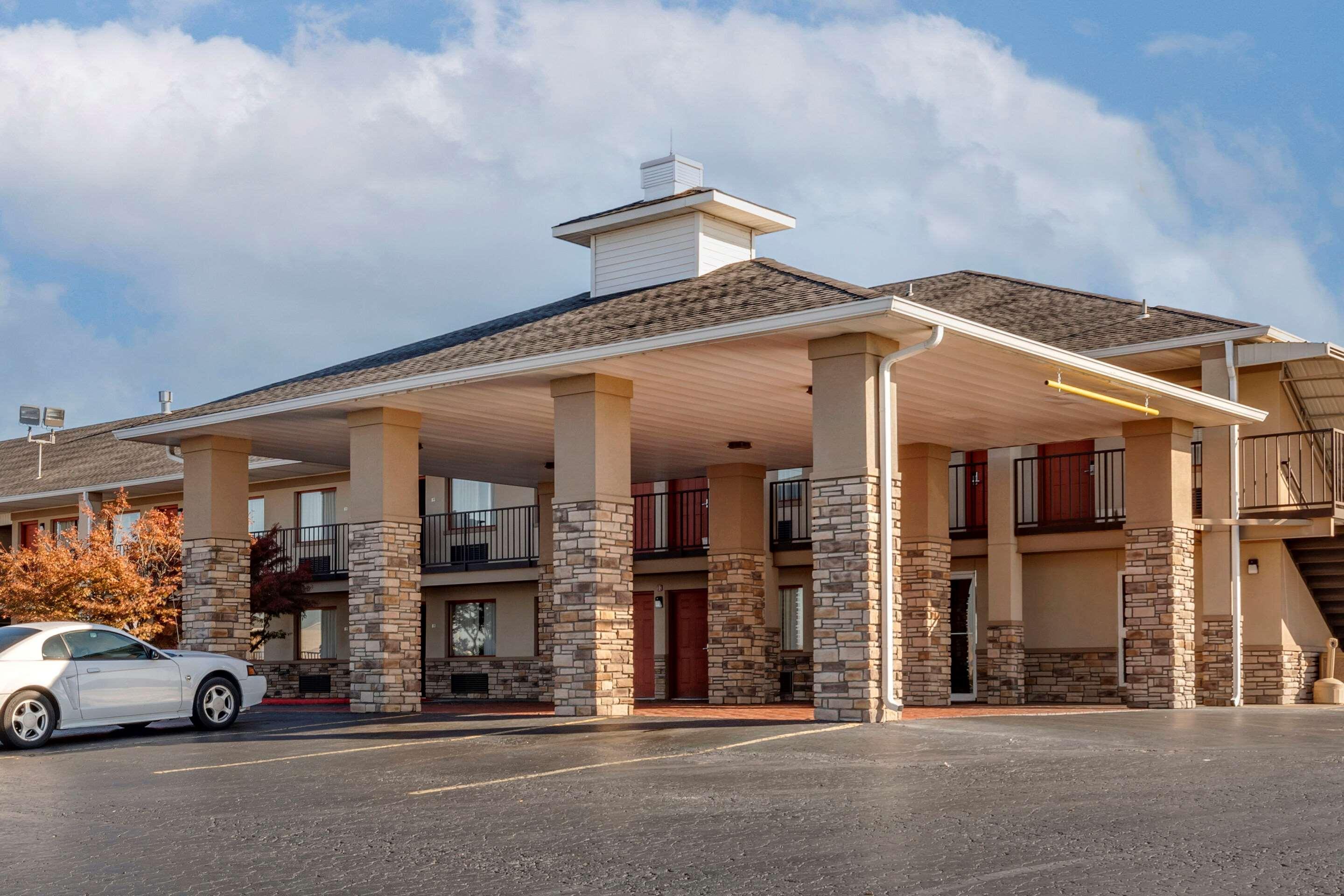 Quality Inn Russellville I-40 Exterior photo