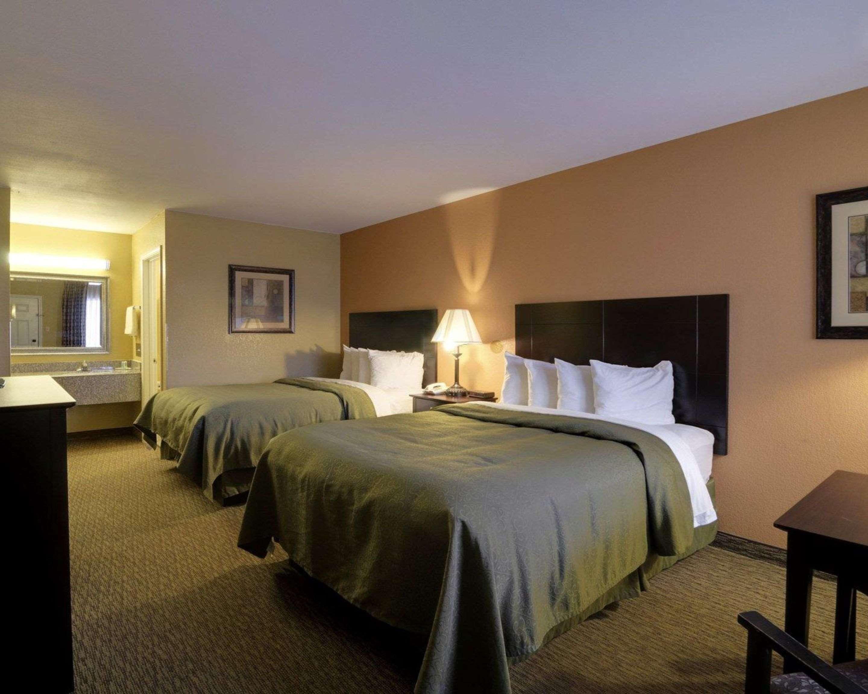 Quality Inn Russellville I-40 Exterior photo